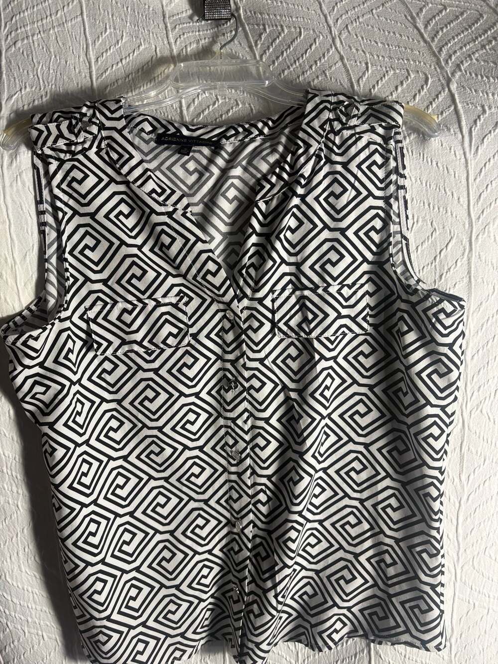 Adrienne Vittadini Black and White Geometric Sleeveless Button-Down Blouse